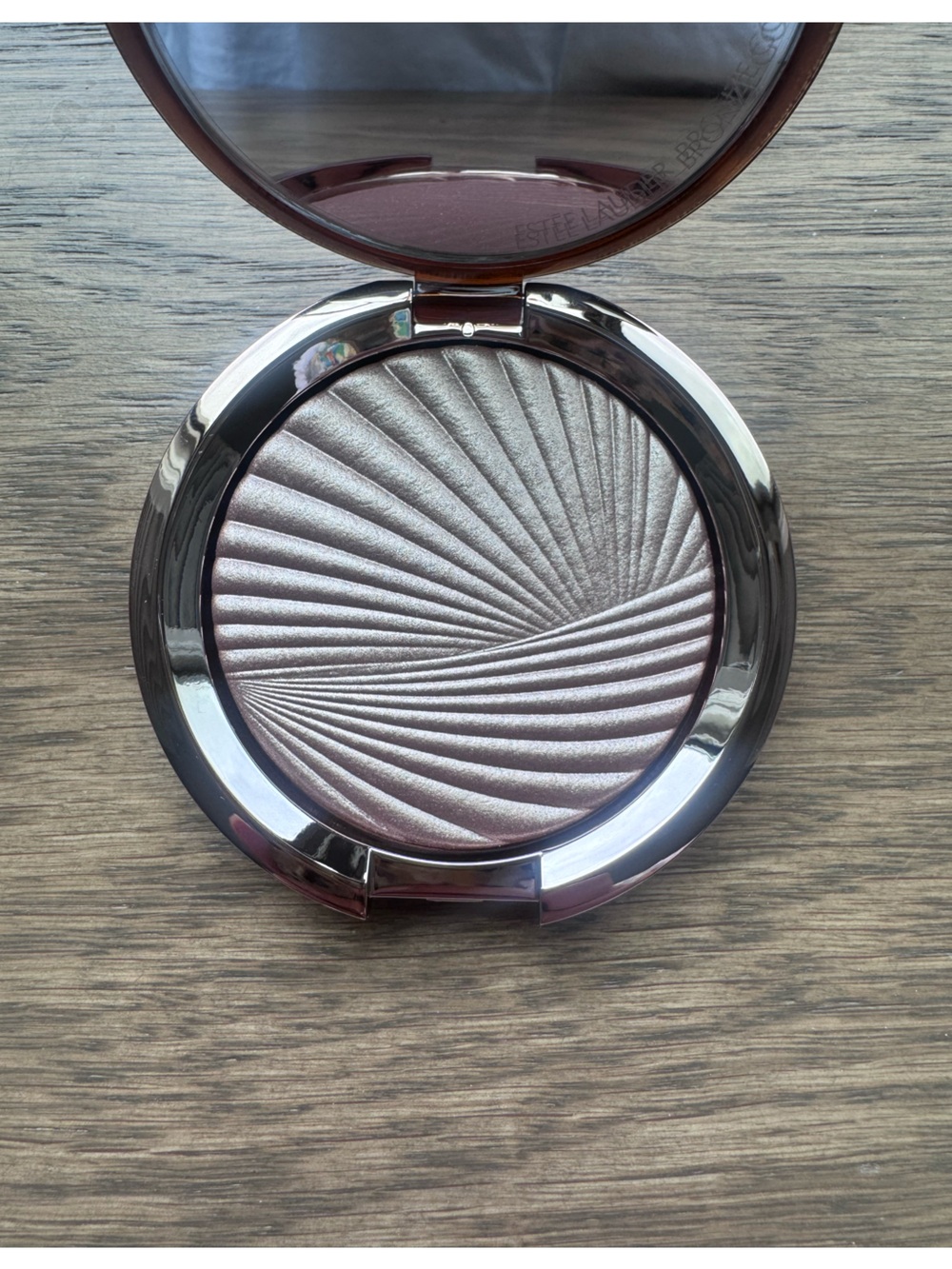 Estée Lauder Bronze Goddess Highlighting Powder Gelee in shade 03 Modern Mercury - Picture 4 of 4